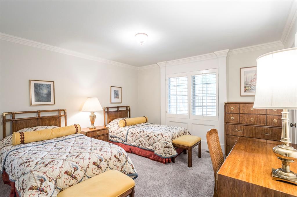 Oklahoma City, Oklahoma, 73120, United States, 5 Bedrooms Bedrooms, ,5 BathroomsBathrooms,Residential,Active,1968374