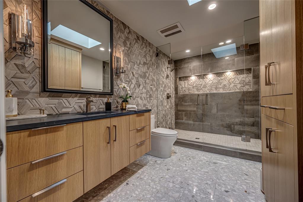 Oklahoma City, Oklahoma, 73118, United States, 4 Bedrooms Bedrooms, ,3 BathroomsBathrooms,Residential,Active,1964274