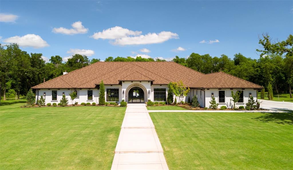 Jones, Oklahoma, 73049, United States, 6 Bedrooms Bedrooms, ,7 BathroomsBathrooms,Residential,Active,2007955