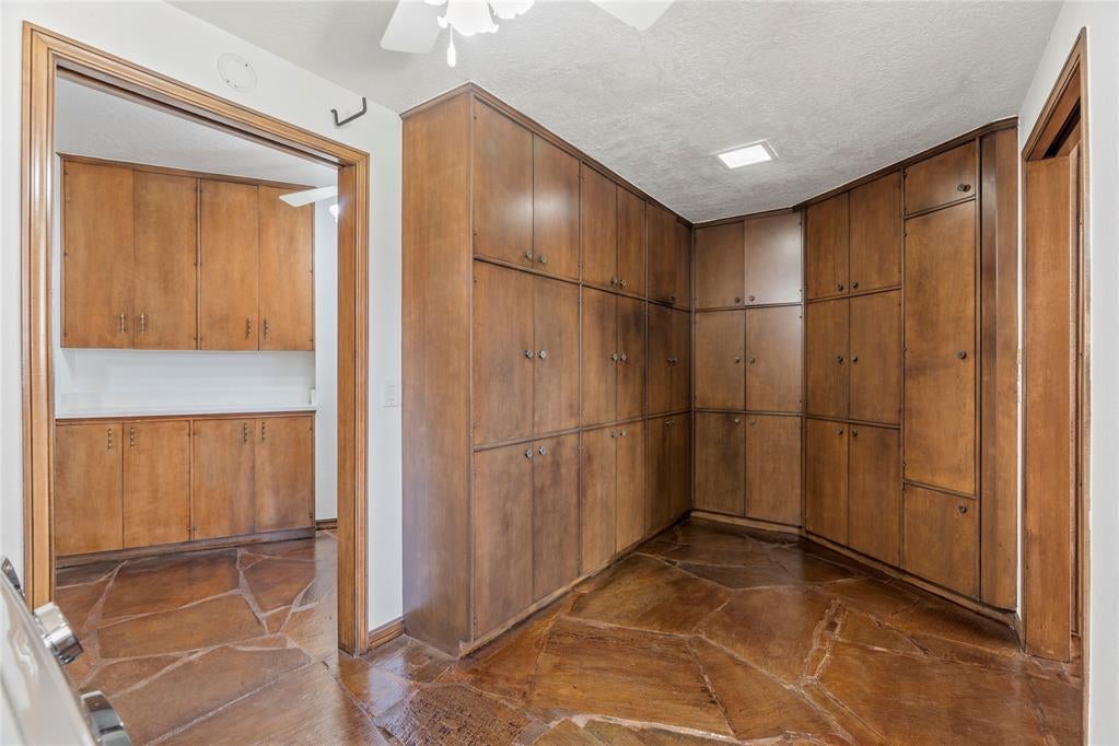 Norman, Oklahoma, 73071, United States, 6 Bedrooms Bedrooms, ,9 BathroomsBathrooms,Residential,Active,1762876