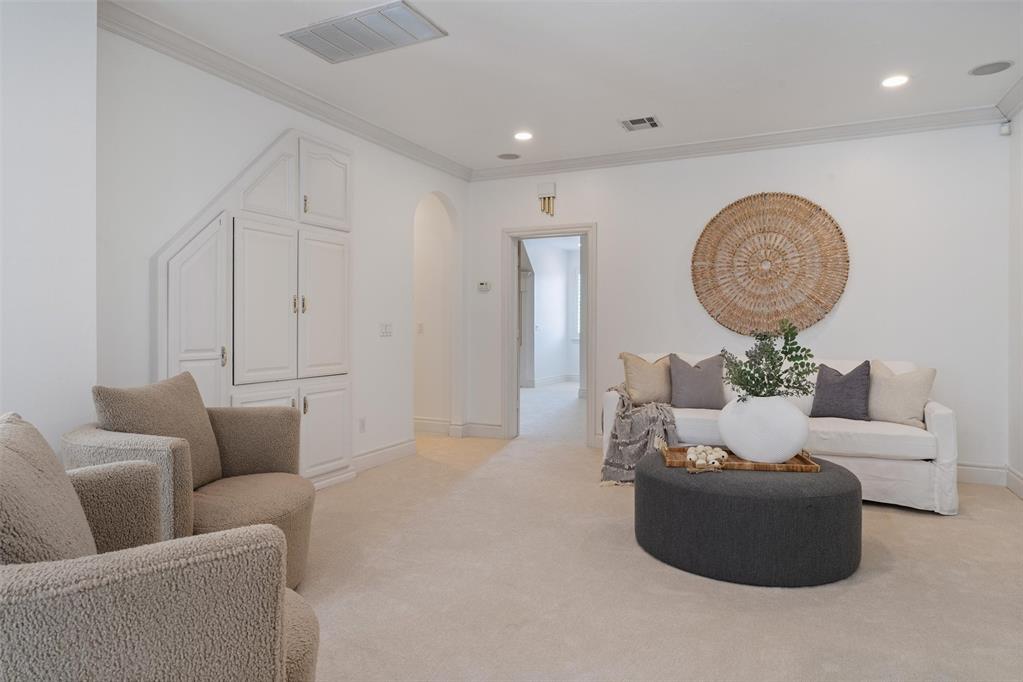 Norman, Oklahoma, 73072, United States, 5 Bedrooms Bedrooms, ,6 BathroomsBathrooms,Residential,Active,1894789