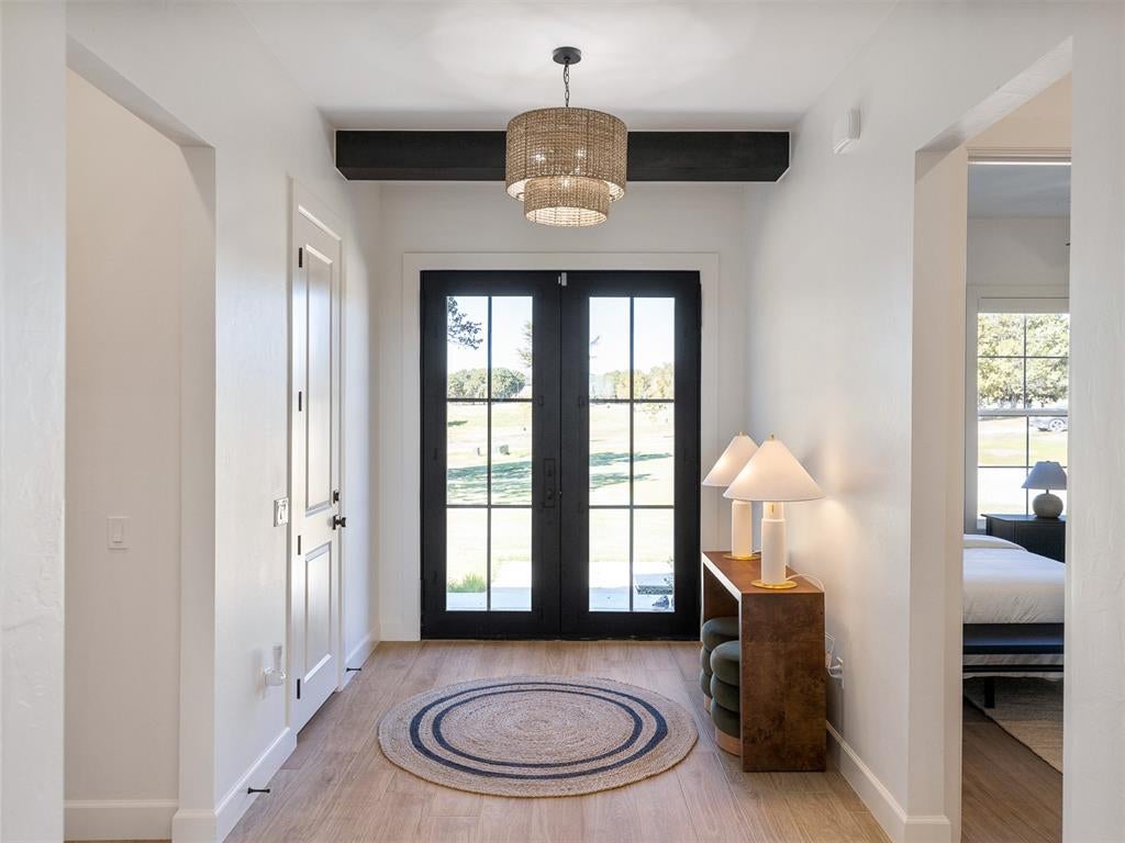 Eufaula, Oklahoma, 74432, United States, 5 Bedrooms Bedrooms, ,6 BathroomsBathrooms,Residential,Active,2015226