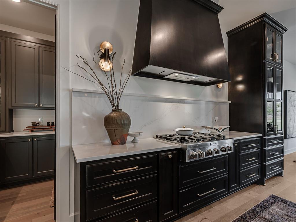 Edmond, Oklahoma, 73034, United States, 4 Bedrooms Bedrooms, ,5 BathroomsBathrooms,Residential,Active,2009414