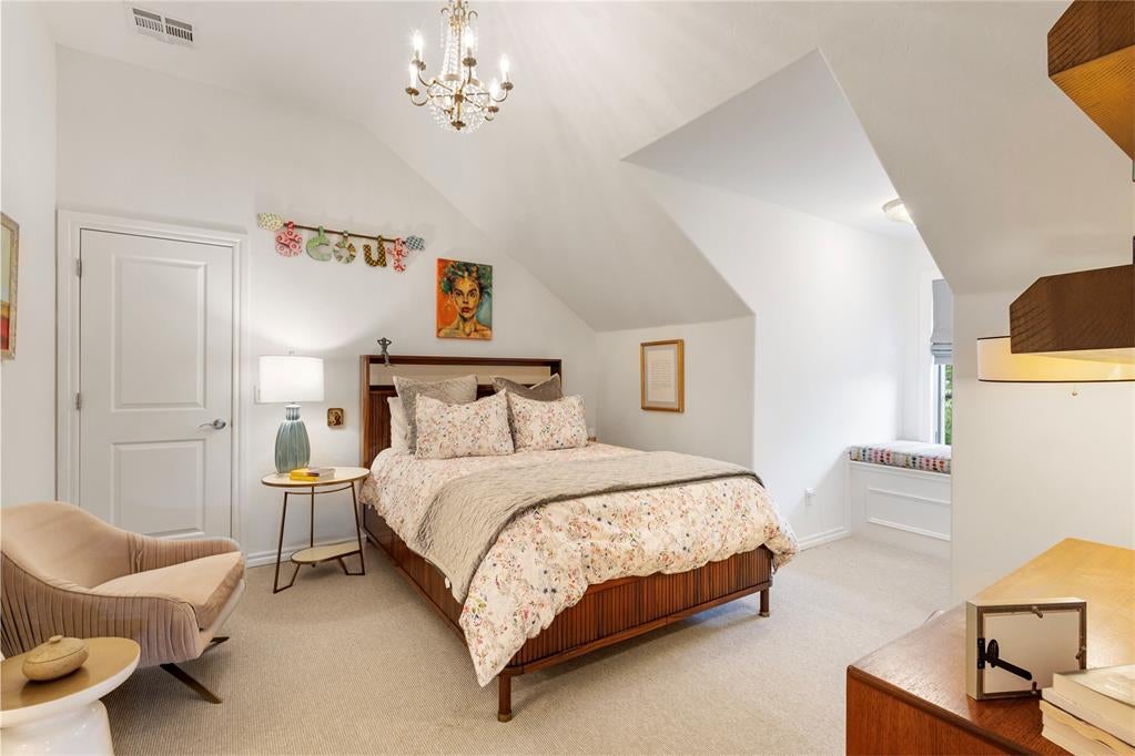 Nichols Hills, Oklahoma, 73120, United States, ,4 BathroomsBathrooms,Residential,Active,1894763