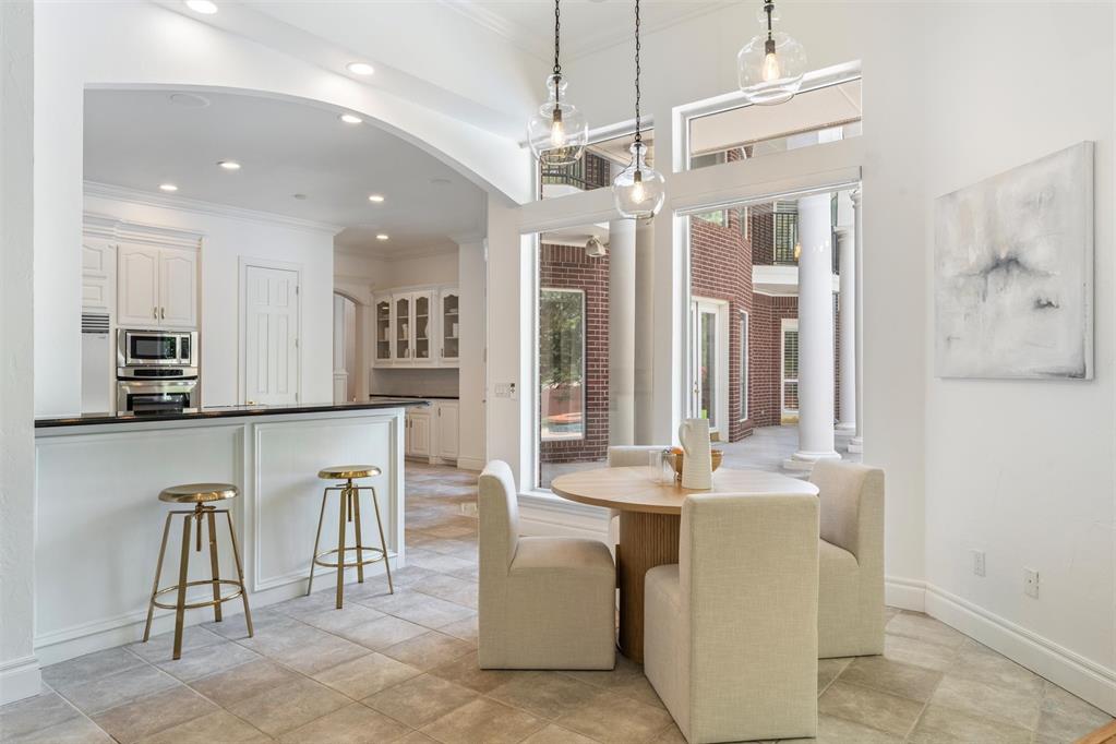 Norman, Oklahoma, 73072, United States, 5 Bedrooms Bedrooms, ,6 BathroomsBathrooms,Residential,Active,1894789