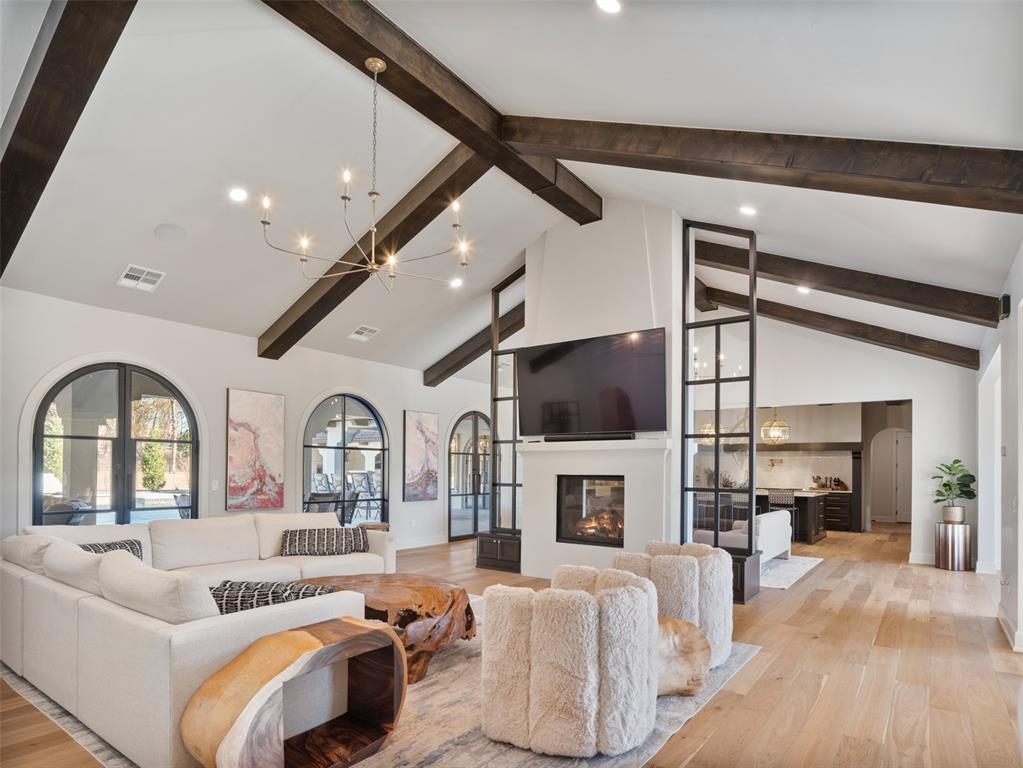 Jones, Oklahoma, 73049, United States, 6 Bedrooms Bedrooms, ,7 BathroomsBathrooms,Residential,Active,1953423