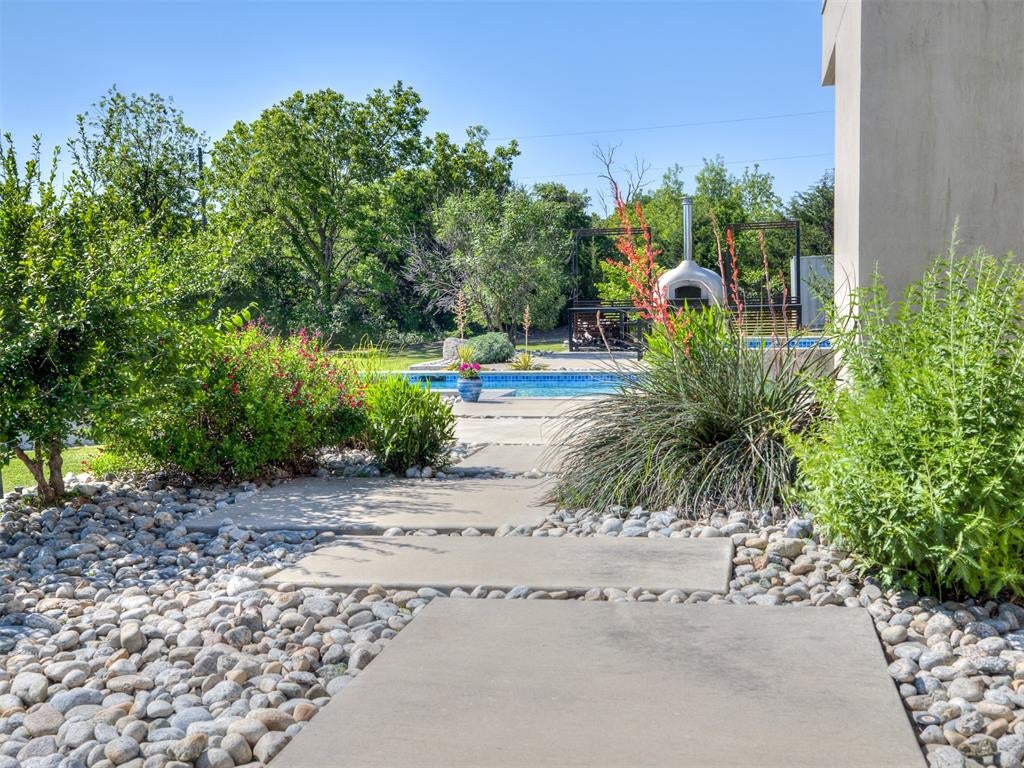 Jones, Oklahoma, 73049, United States, 3 Bedrooms Bedrooms, ,3 BathroomsBathrooms,Residential,Active,1825087