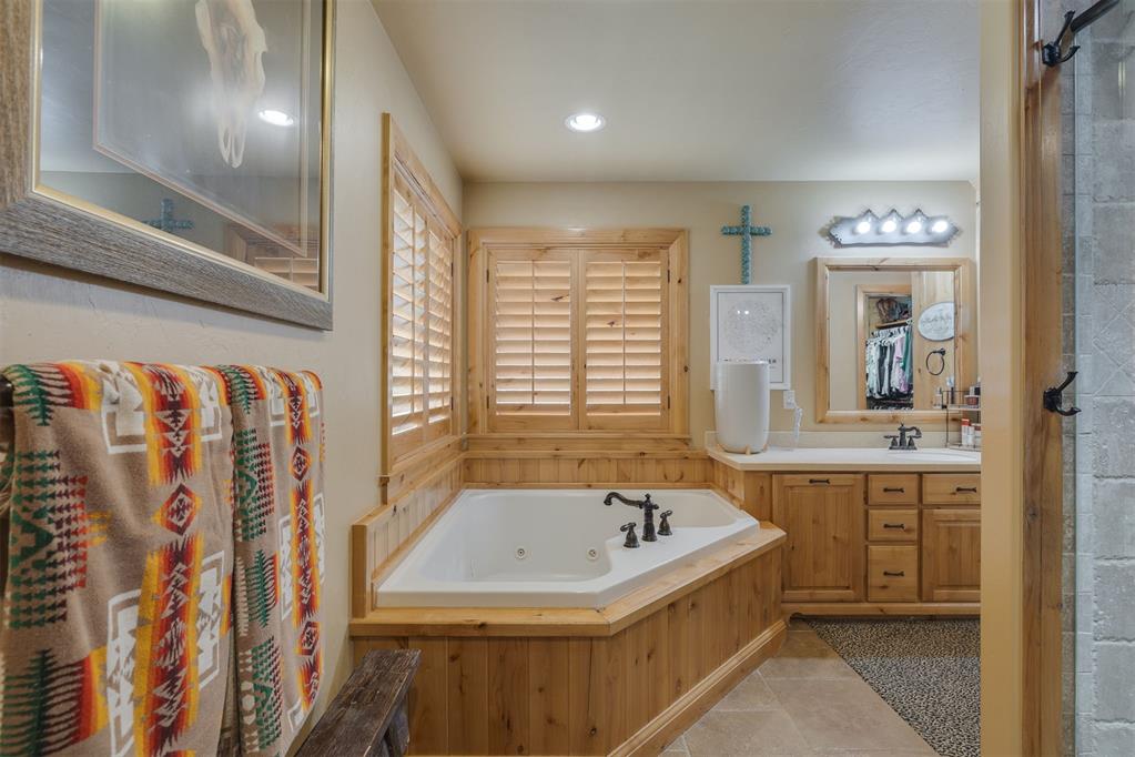 Yukon, Oklahoma, 73099, United States, 4 Bedrooms Bedrooms, ,3 BathroomsBathrooms,Residential,Active,1748803