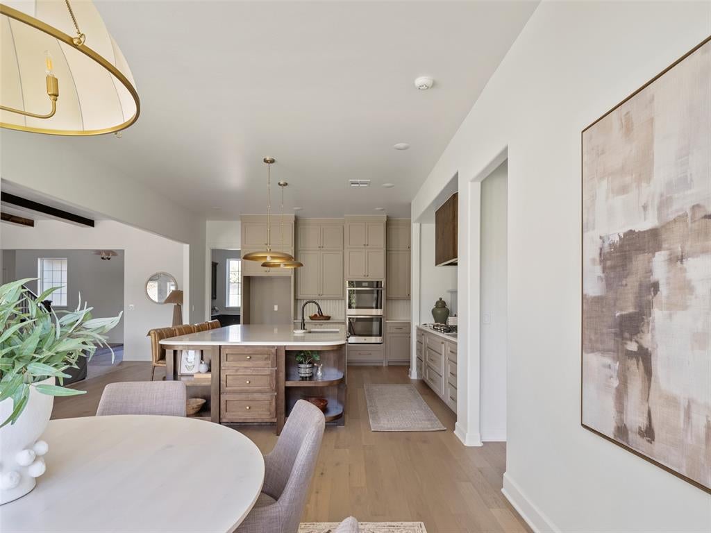 Oklahoma City, Oklahoma, 73151, United States, 4 Bedrooms Bedrooms, ,5 BathroomsBathrooms,Residential,Active,1953377