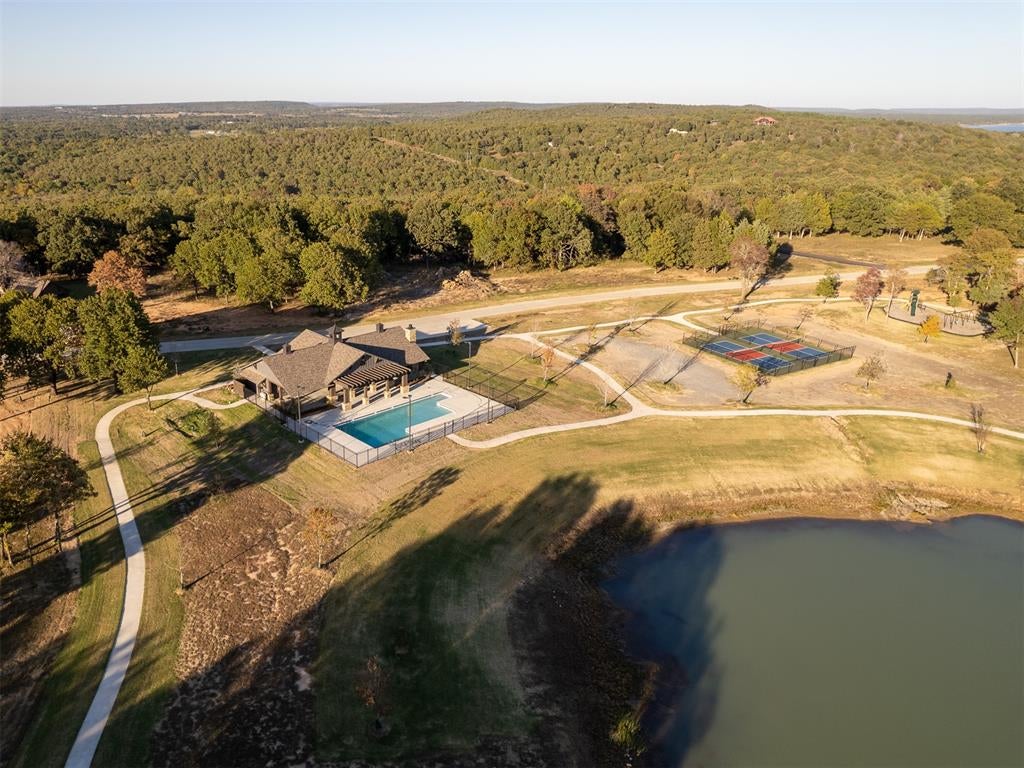 Eufaula, Oklahoma, 74432, United States, 5 Bedrooms Bedrooms, ,6 BathroomsBathrooms,Residential,Active,1905121