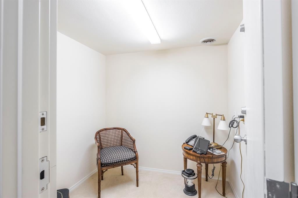 Oklahoma City, Oklahoma, 73120, United States, 5 Bedrooms Bedrooms, ,5 BathroomsBathrooms,Residential,Active,1968374