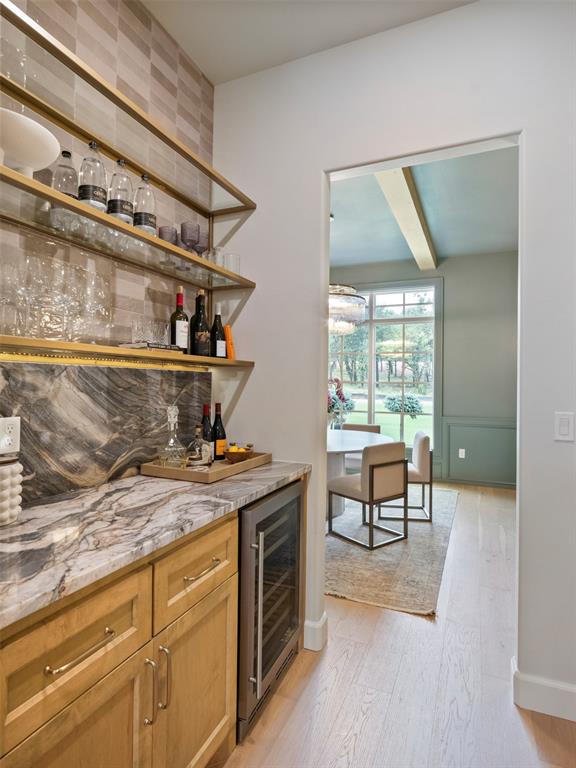 Edmond, Oklahoma, 73049, United States, 4 Bedrooms Bedrooms, ,6 BathroomsBathrooms,Residential,Active,1927661