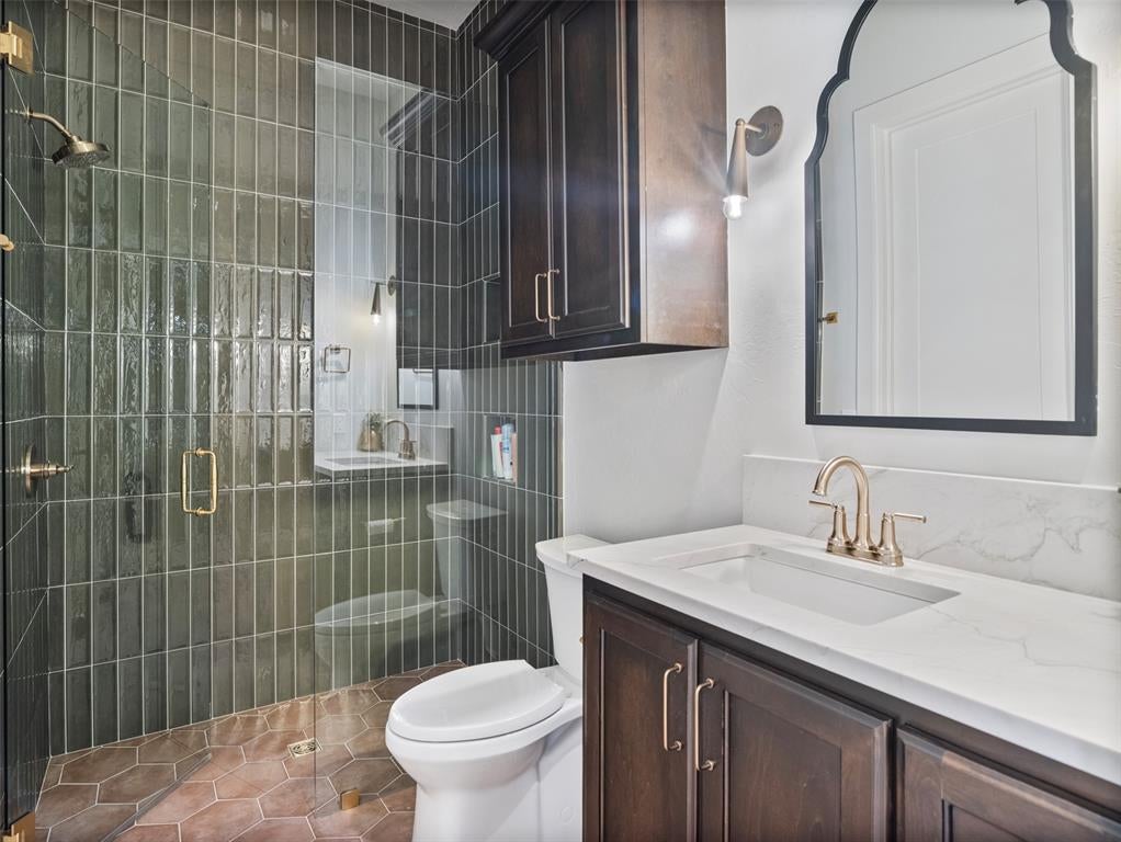 Jones, Oklahoma, 73049, United States, 6 Bedrooms Bedrooms, ,7 BathroomsBathrooms,Residential,Active,1953423