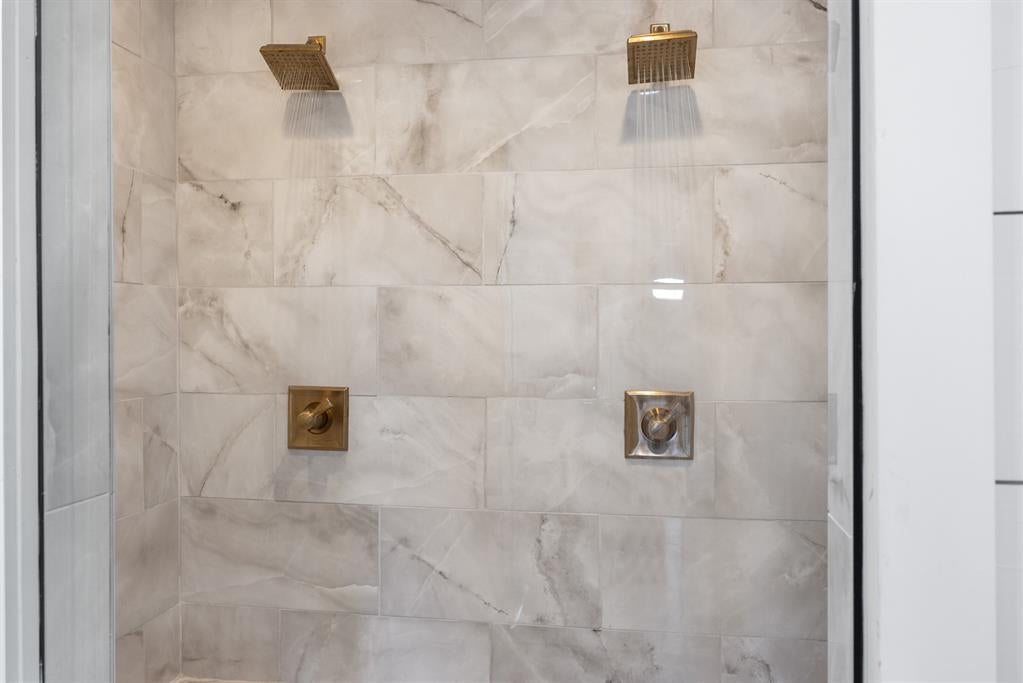 Broken Bow, Oklahoma, 74728, United States, 4 Bedrooms Bedrooms, ,4 BathroomsBathrooms,Residential,Active,1898222