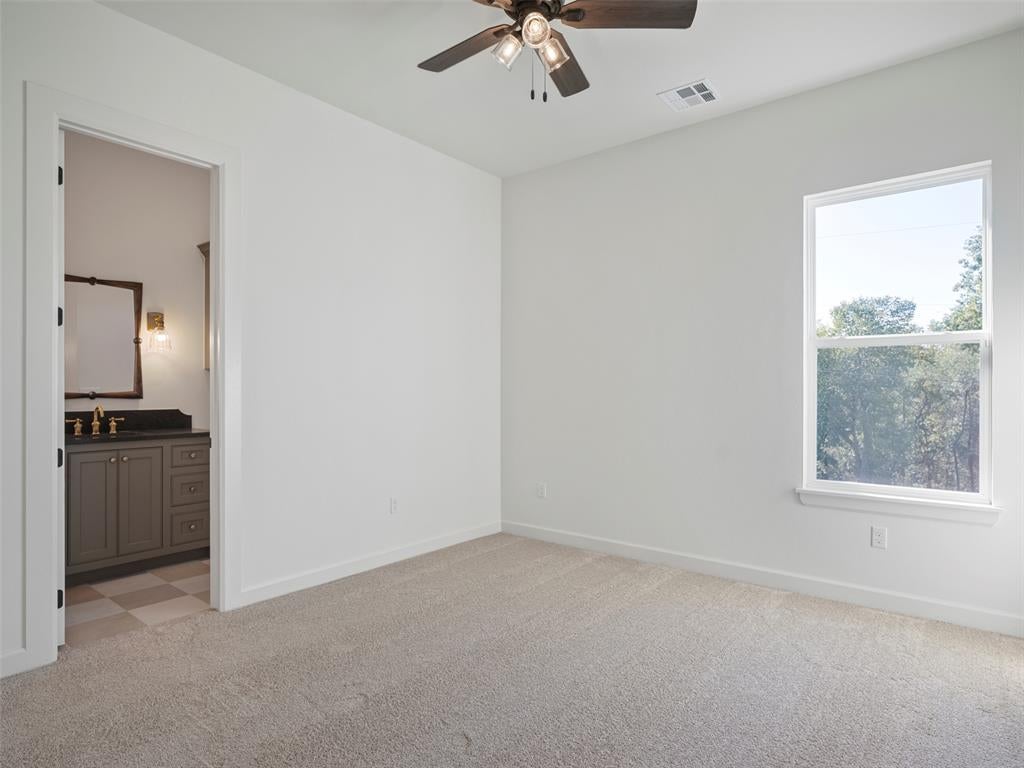 Oklahoma City, Oklahoma, 73151, United States, 4 Bedrooms Bedrooms, ,5 BathroomsBathrooms,Residential,Active,1953377