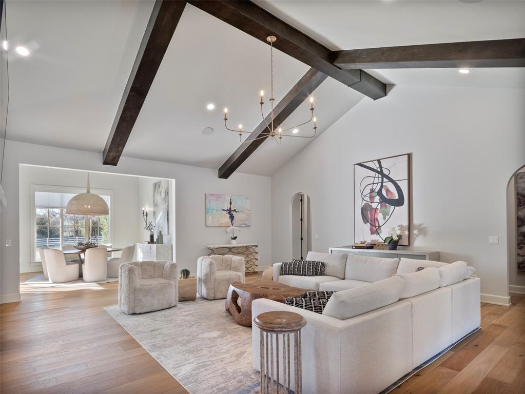 Jones, Oklahoma, 73049, United States, 6 Bedrooms Bedrooms, ,7 BathroomsBathrooms,Residential,Active,1953423