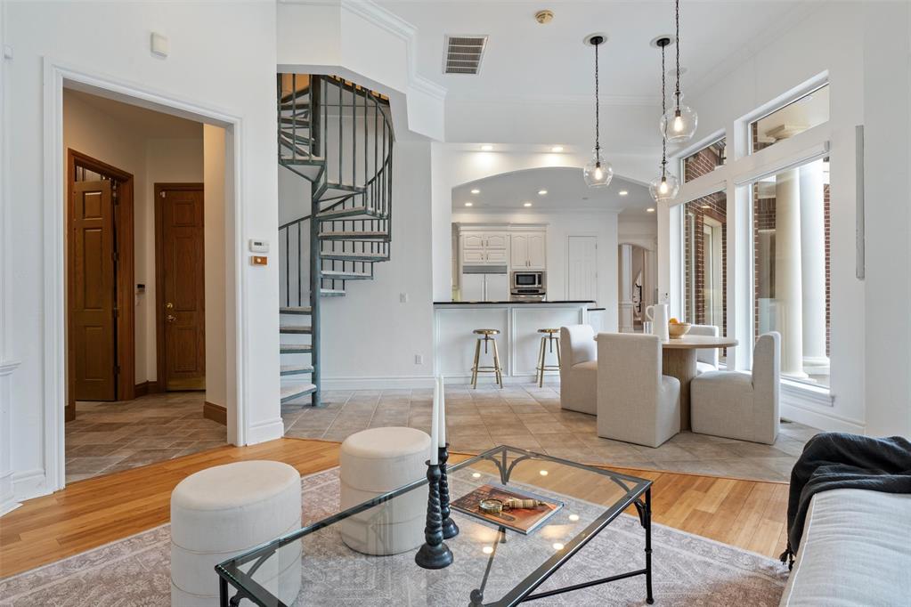 Norman, Oklahoma, 73072, United States, 5 Bedrooms Bedrooms, ,6 BathroomsBathrooms,Residential,Active,1894789