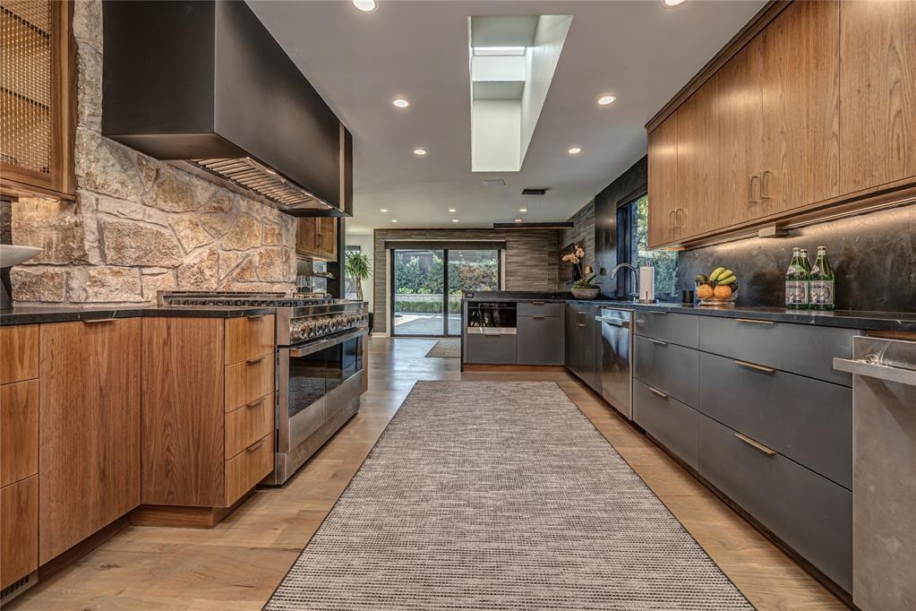 Oklahoma City, Oklahoma, 73118, United States, 4 Bedrooms Bedrooms, ,3 BathroomsBathrooms,Residential,Active,1964274