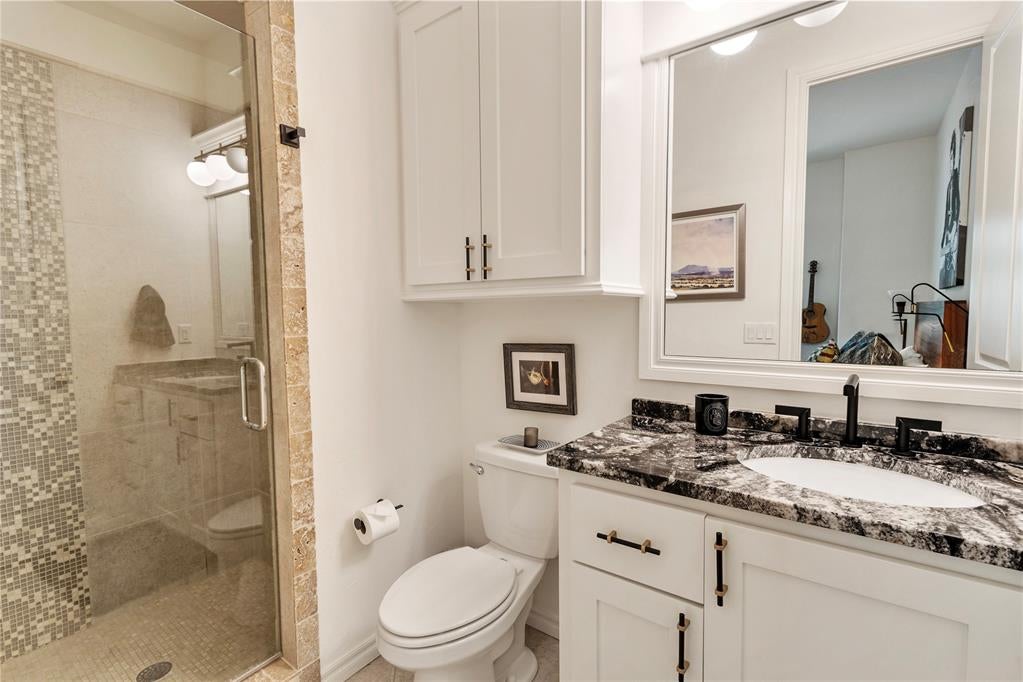 Nichols Hills, Oklahoma, 73120, United States, ,4 BathroomsBathrooms,Residential,Active,1894763