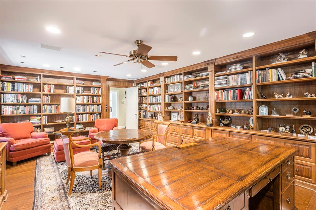 Oklahoma City, Oklahoma, 73120, United States, 5 Bedrooms Bedrooms, ,5 BathroomsBathrooms,Residential,Active,1968374