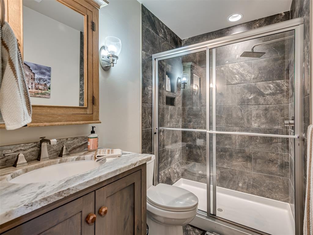 Edmond, Oklahoma, 73034, United States, 4 Bedrooms Bedrooms, ,5 BathroomsBathrooms,Residential,Active,1944017