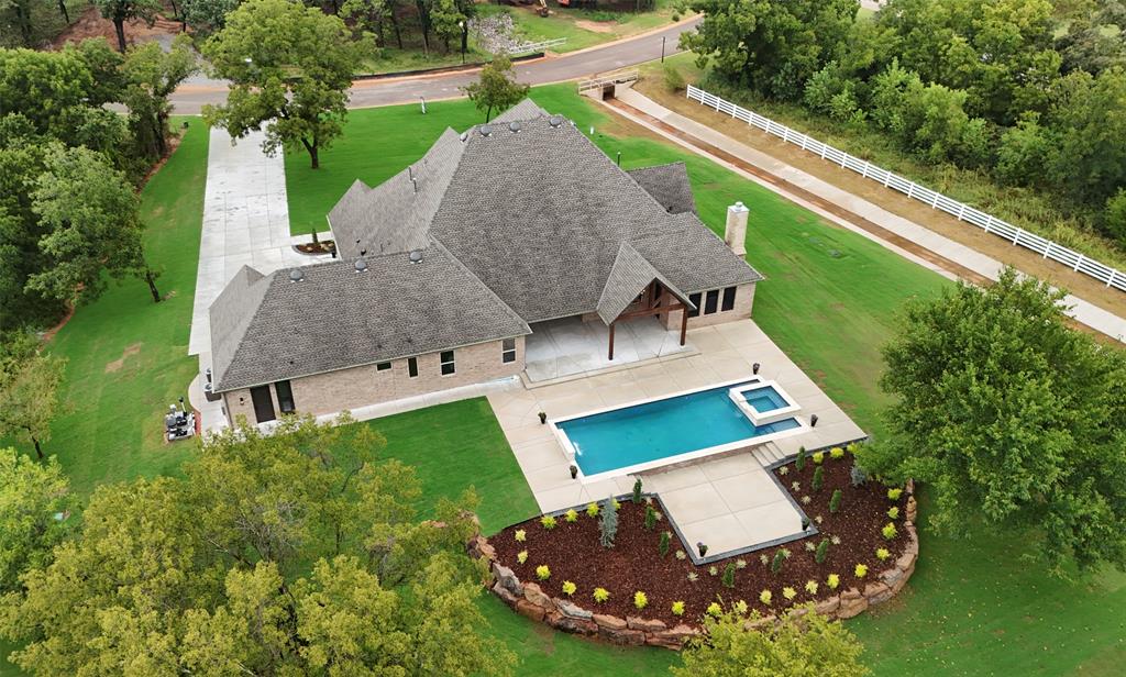 Edmond, Oklahoma, 73049, United States, 4 Bedrooms Bedrooms, ,6 BathroomsBathrooms,Residential,Active,1927661