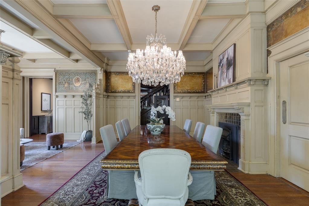 Oklahoma City, Oklahoma, 73103, United States, 5 Bedrooms Bedrooms, ,6 BathroomsBathrooms,Residential,Active,1810381