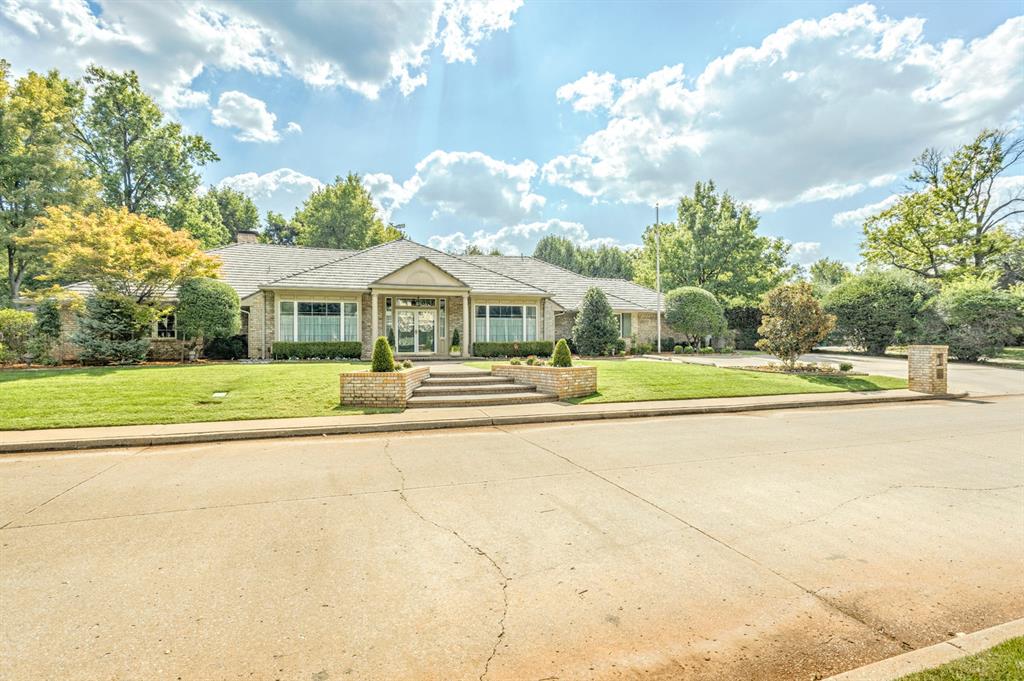 Oklahoma City, Oklahoma, 73120, United States, 5 Bedrooms Bedrooms, ,5 BathroomsBathrooms,Residential,Active,1968374