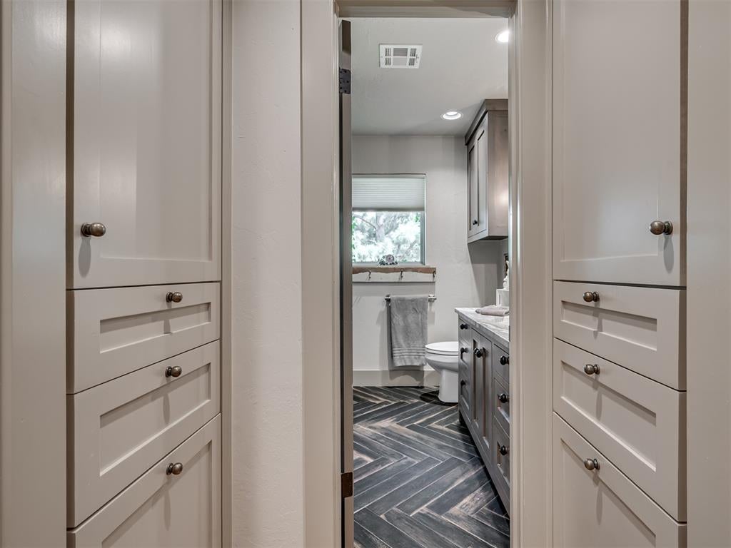 Edmond, Oklahoma, 73034, United States, 4 Bedrooms Bedrooms, ,5 BathroomsBathrooms,Residential,Active,1944017
