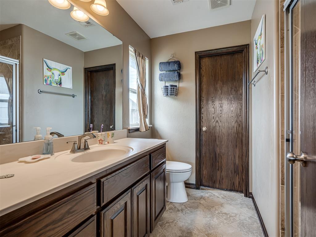 Tuttle, Oklahoma, 73089, United States, 4 Bedrooms Bedrooms, ,4 BathroomsBathrooms,Residential,Active,1899867