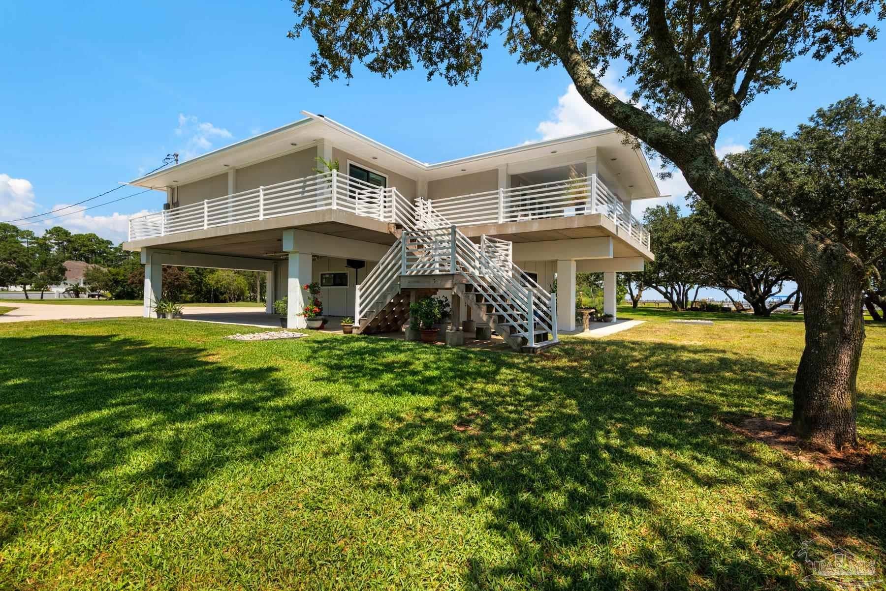Gulf Breeze, Florida, 32563, United States, 3 Bedrooms Bedrooms, ,3 BathroomsBathrooms,Residential,Active,1920227