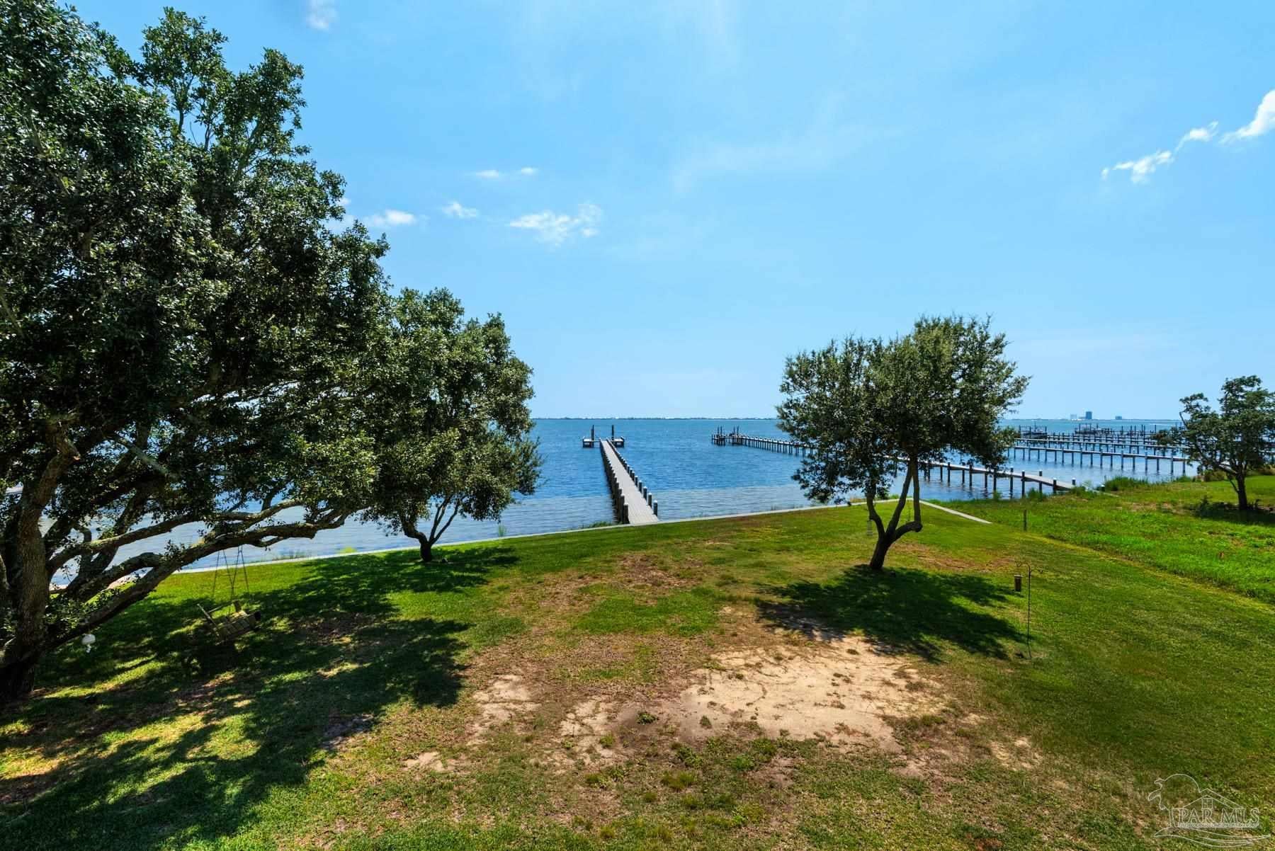 Gulf Breeze, Florida, 32563, United States, 3 Bedrooms Bedrooms, ,3 BathroomsBathrooms,Residential,Active,1920227