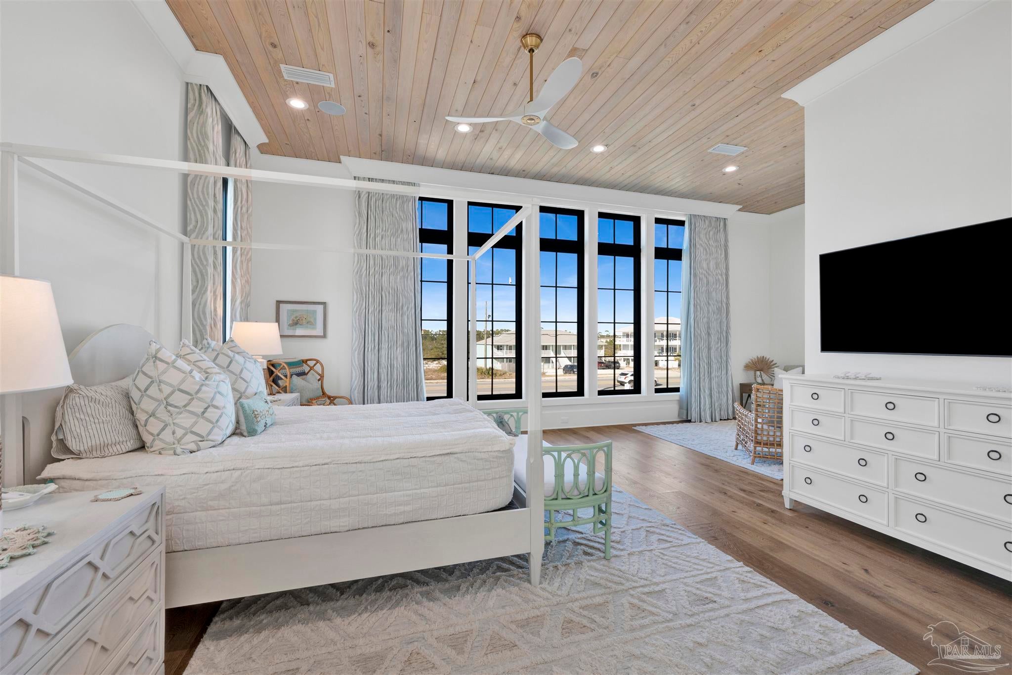 Pensacola, Florida, 32507, United States, 5 Bedrooms Bedrooms, ,6 BathroomsBathrooms,Residential,Active,2015805