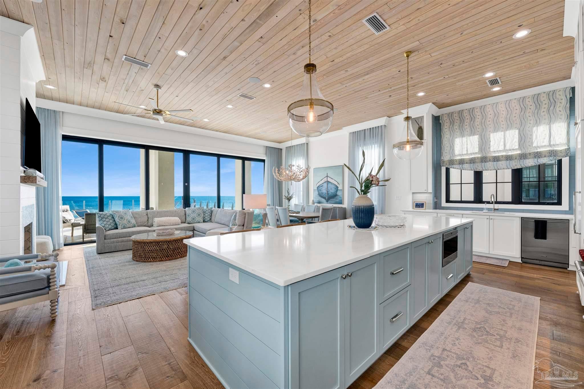 Pensacola, Florida, 32507, United States, 5 Bedrooms Bedrooms, ,6 BathroomsBathrooms,Residential,Active,2015805