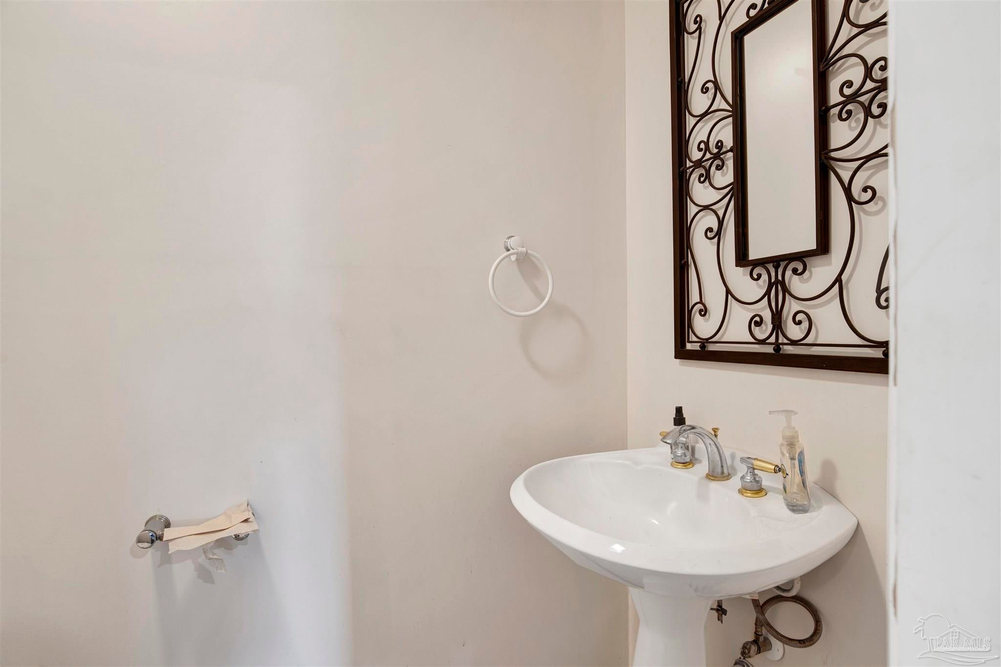 Pensacola, Florida, 32507, United States, ,4 BathroomsBathrooms,Residential,Active,1894784