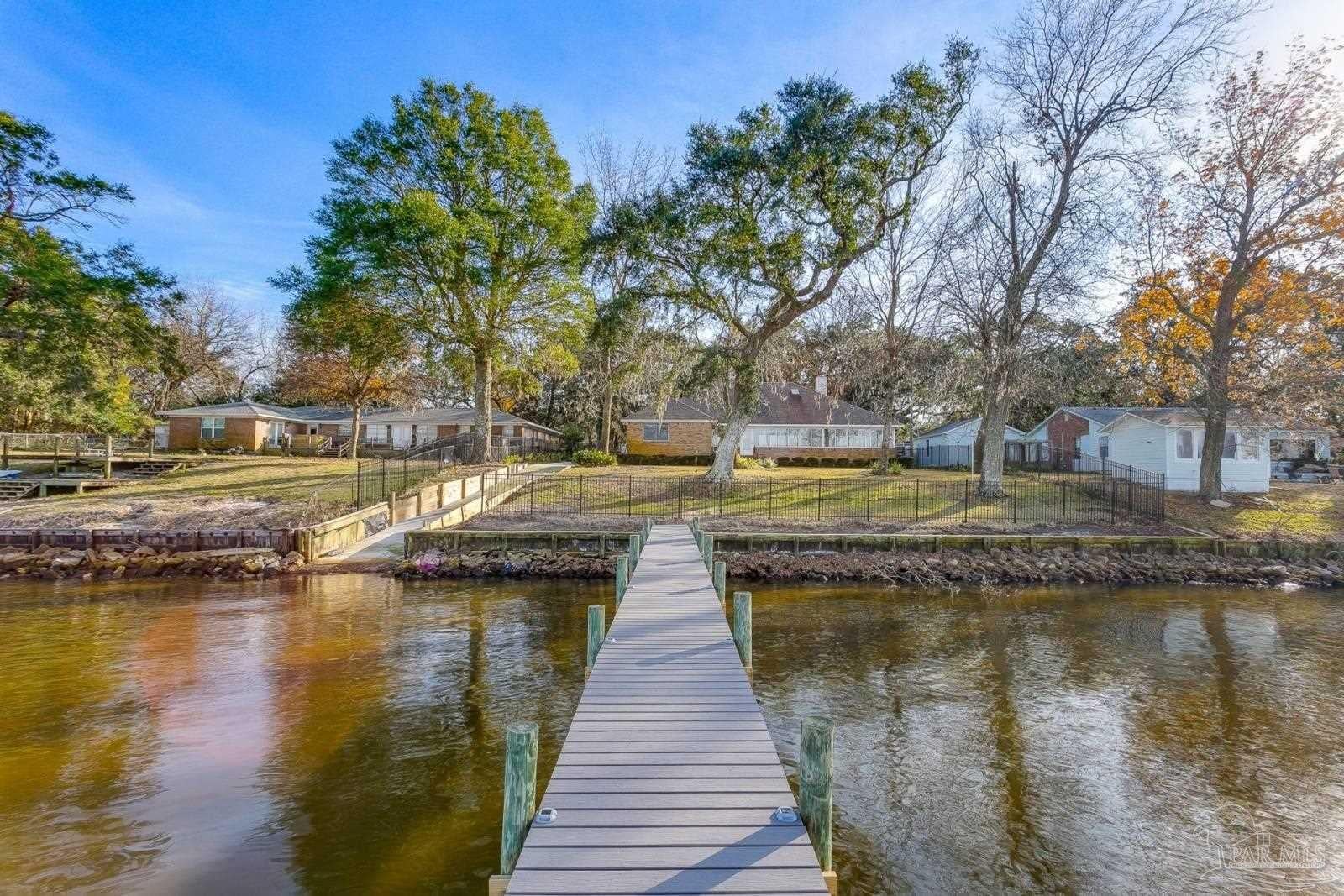 Gulf Breeze, Florida, 32563, United States, 3 Bedrooms Bedrooms, ,3 BathroomsBathrooms,Residential,Active,1967295