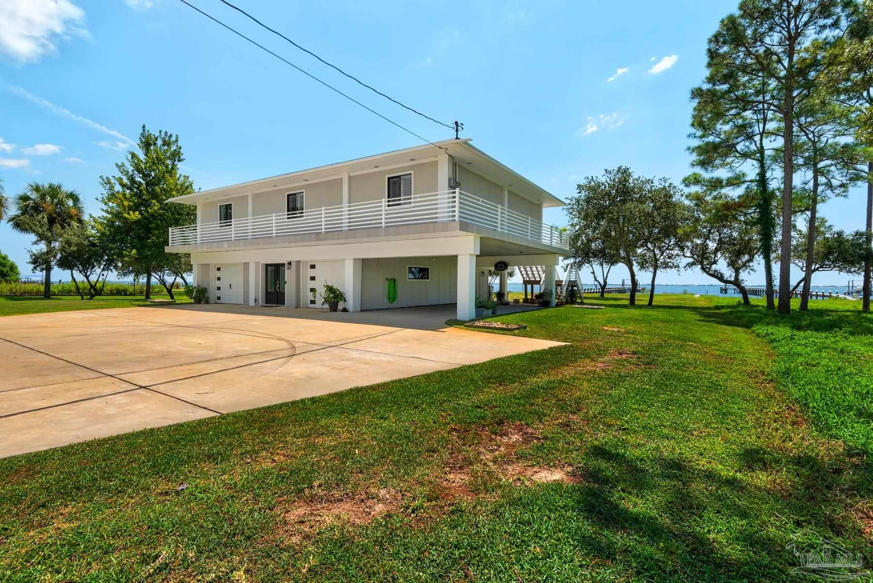 Gulf Breeze, Florida, 32563, United States, 3 Bedrooms Bedrooms, ,3 BathroomsBathrooms,Residential,Active,1920227