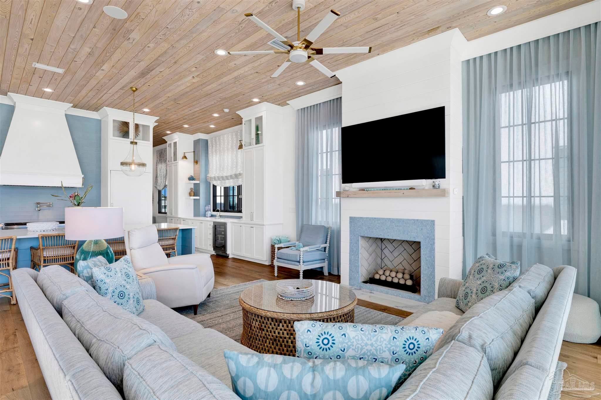 Pensacola, Florida, 32507, United States, 5 Bedrooms Bedrooms, ,6 BathroomsBathrooms,Residential,Active,2015805