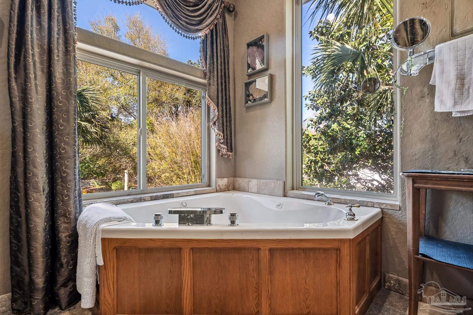 Pensacola, Florida, 32507, United States, ,4 BathroomsBathrooms,Residential,Active,1765053