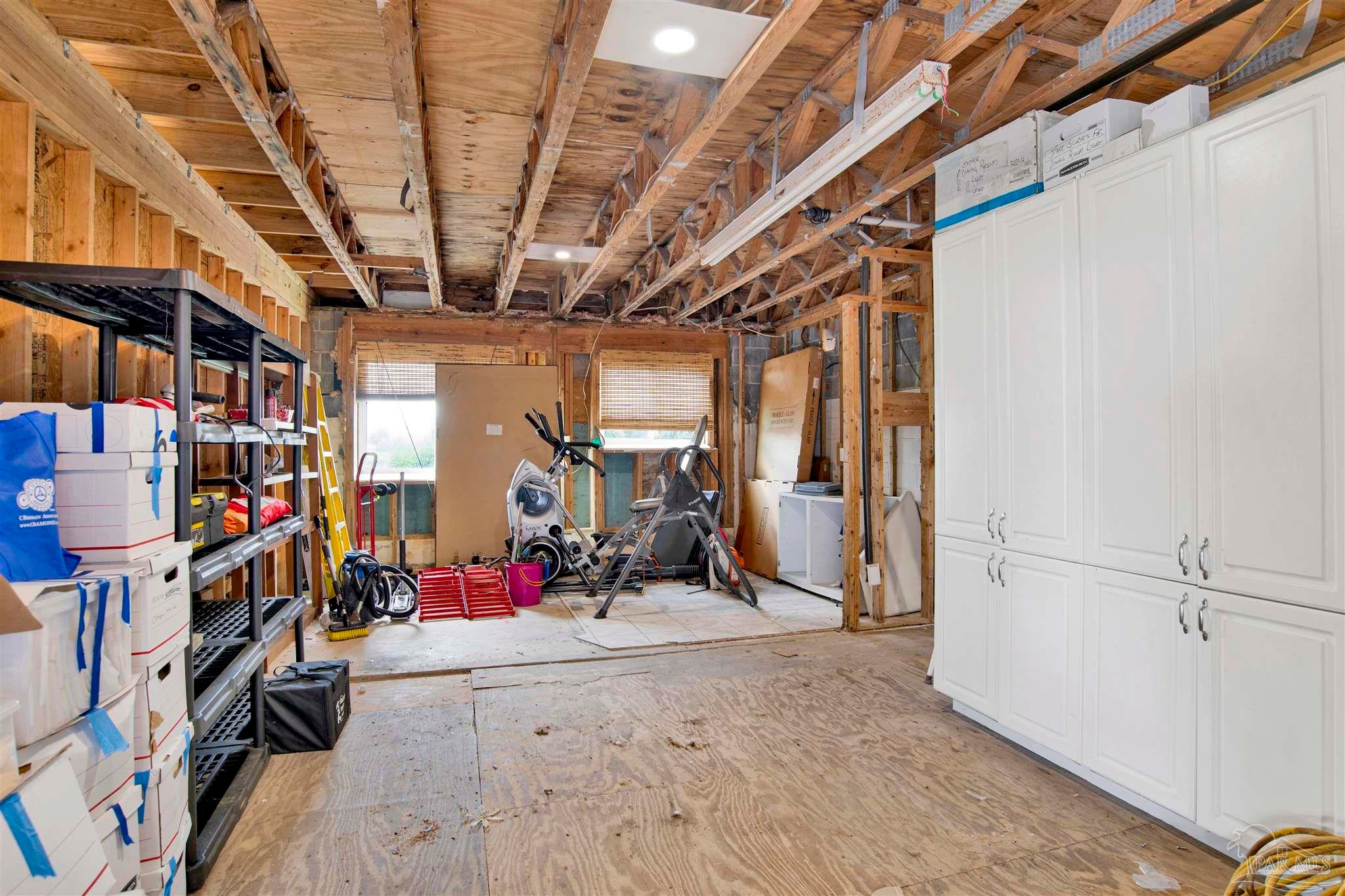 Pensacola, Florida, 32507, United States, ,4 BathroomsBathrooms,Residential,Active,1894784