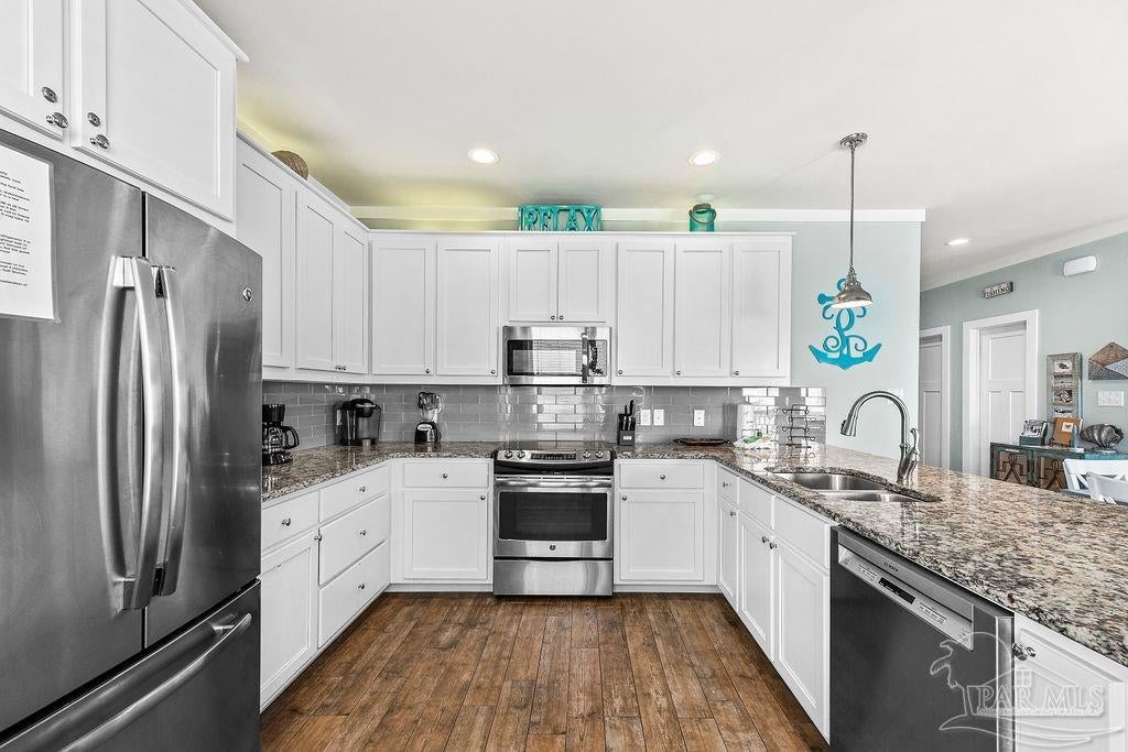 Gulf Shores, Alabama, 36542, United States, 4 Bedrooms Bedrooms, ,4 BathroomsBathrooms,Residential,Active,2007025