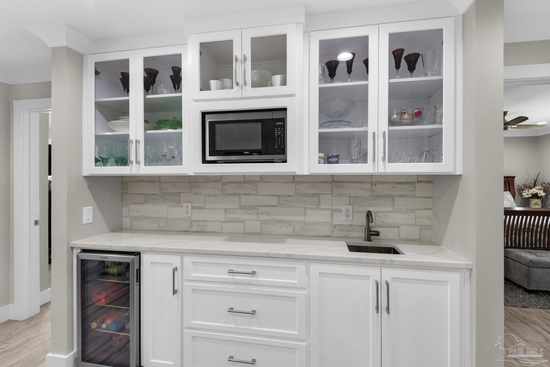 Gulf Breeze, Florida, 32563, United States, 3 Bedrooms Bedrooms, ,3 BathroomsBathrooms,Residential,Active,1920227