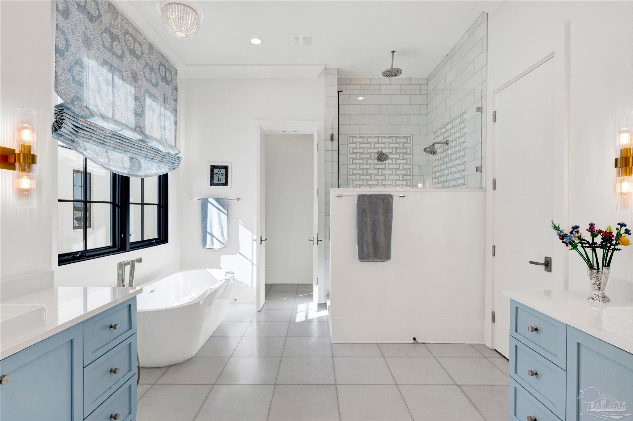 Pensacola, Florida, 32507, United States, 5 Bedrooms Bedrooms, ,6 BathroomsBathrooms,Residential,Active,2015805