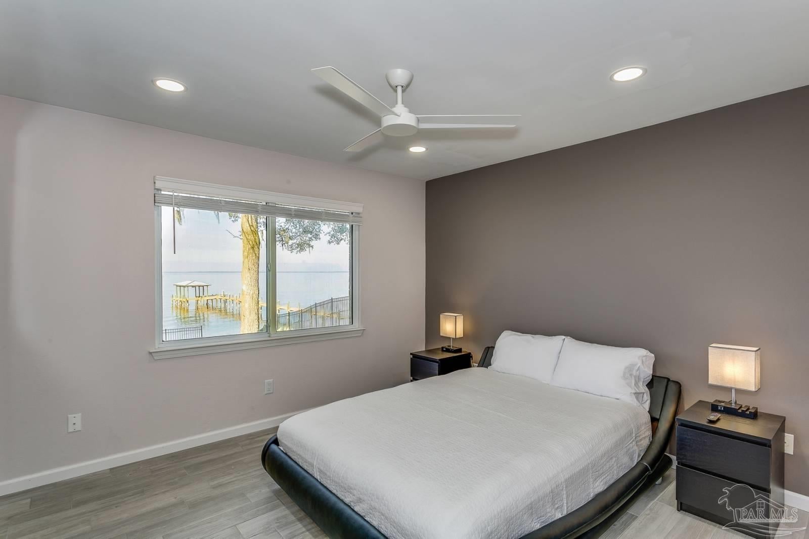 Gulf Breeze, Florida, 32563, United States, 3 Bedrooms Bedrooms, ,3 BathroomsBathrooms,Residential,Active,1967295