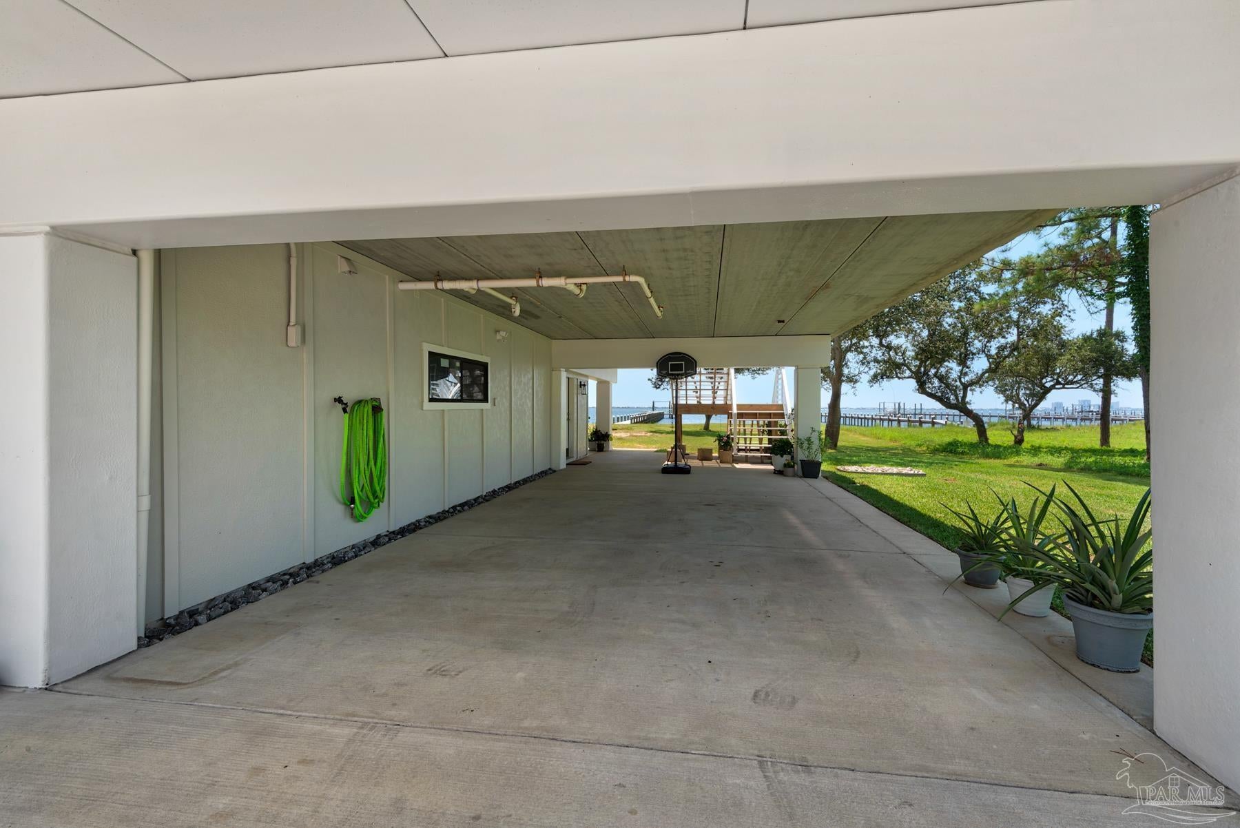 Gulf Breeze, Florida, 32563, United States, 3 Bedrooms Bedrooms, ,3 BathroomsBathrooms,Residential,Active,1920227