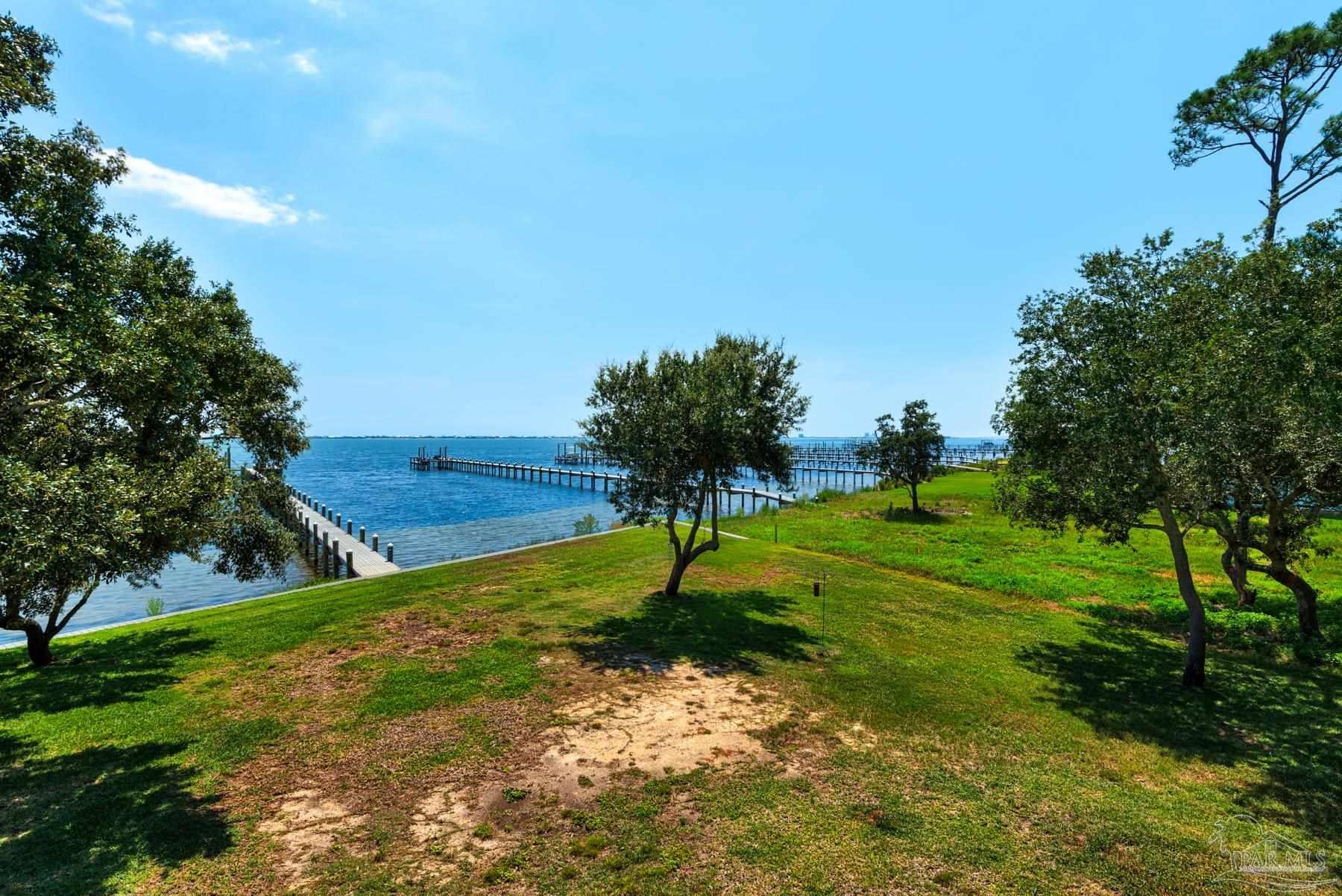 Gulf Breeze, Florida, 32563, United States, 3 Bedrooms Bedrooms, ,3 BathroomsBathrooms,Residential,Active,1920227