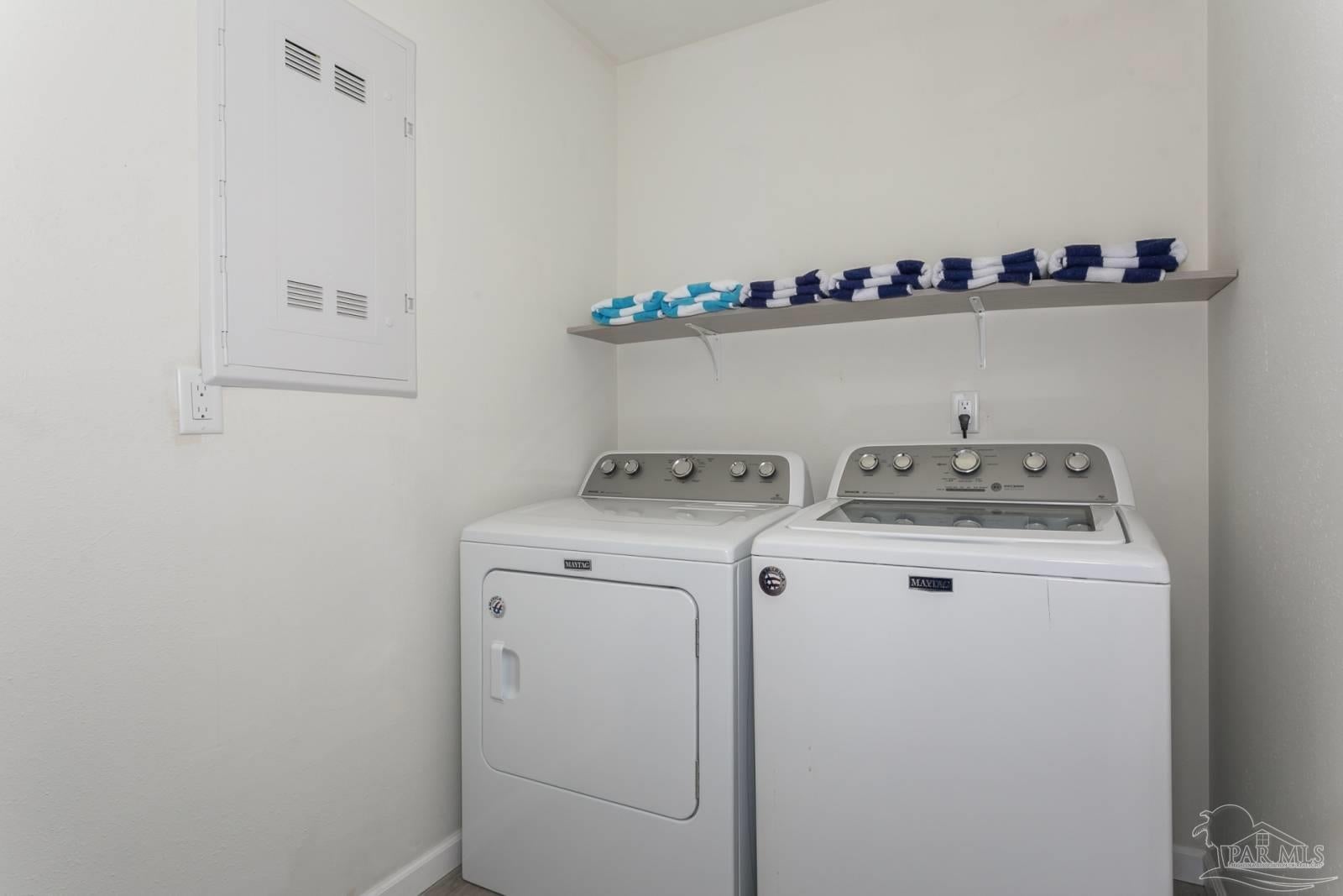 Gulf Breeze, Florida, 32563, United States, 3 Bedrooms Bedrooms, ,3 BathroomsBathrooms,Residential,Active,1967295