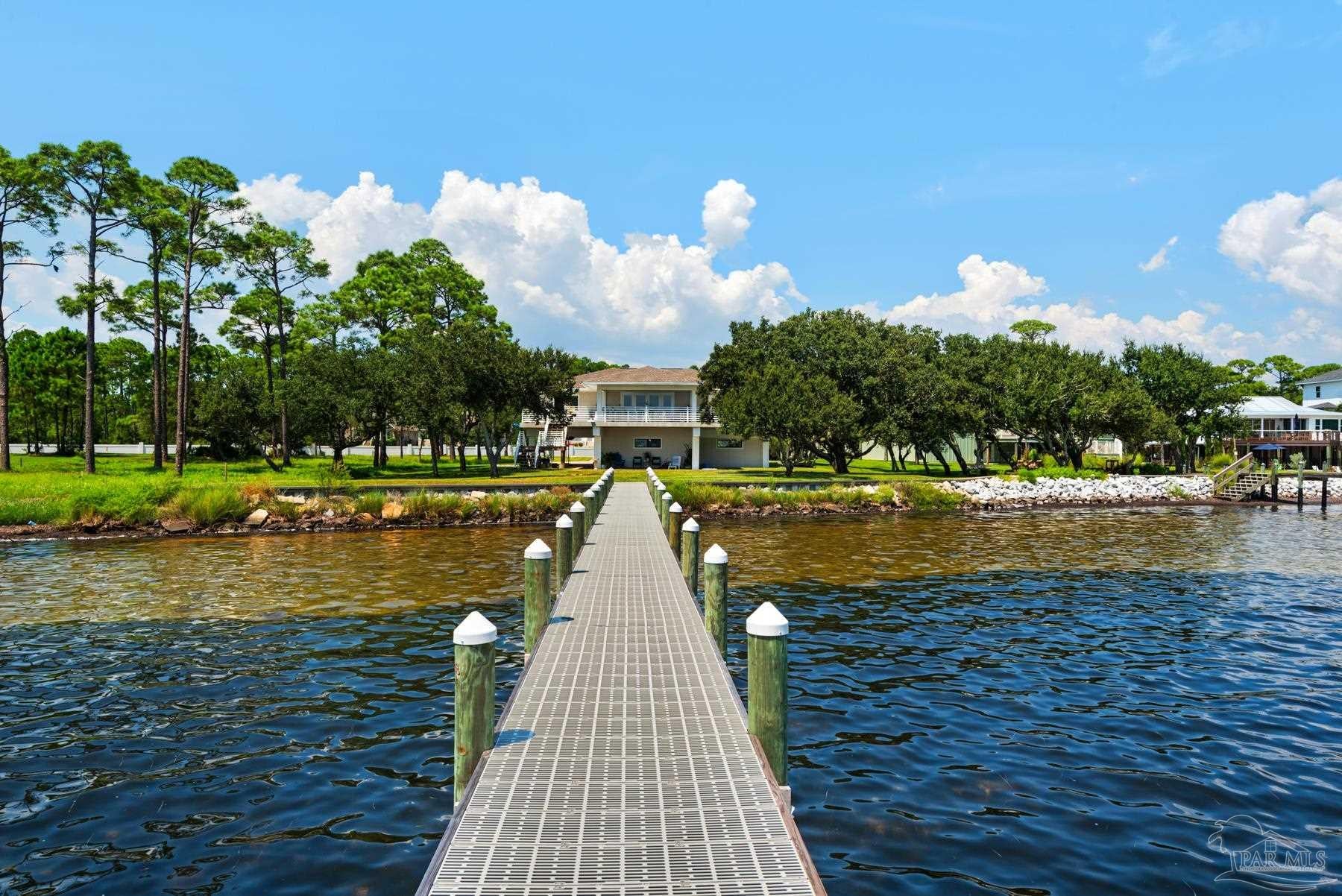 Gulf Breeze, Florida, 32563, United States, 3 Bedrooms Bedrooms, ,3 BathroomsBathrooms,Residential,Active,1920227