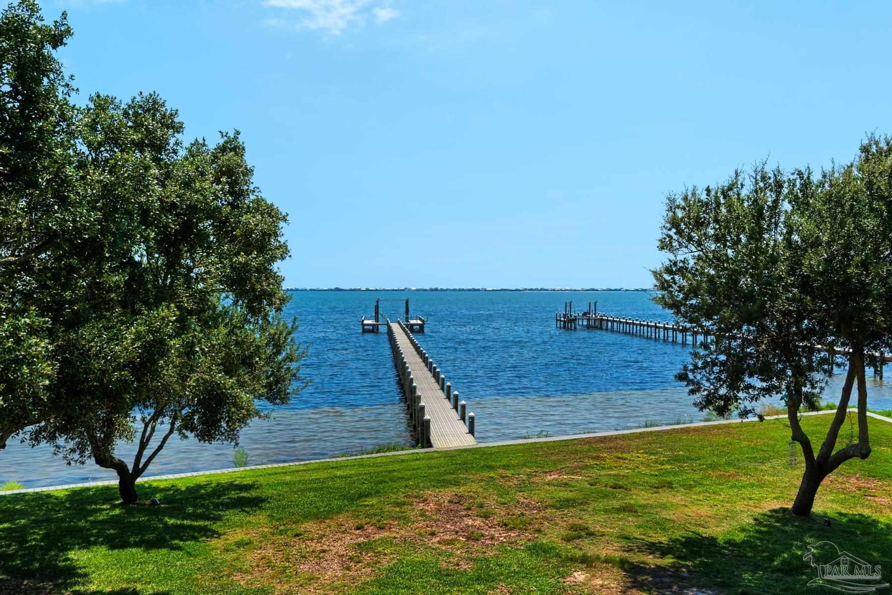 Gulf Breeze, Florida, 32563, United States, 3 Bedrooms Bedrooms, ,3 BathroomsBathrooms,Residential,Active,1920227