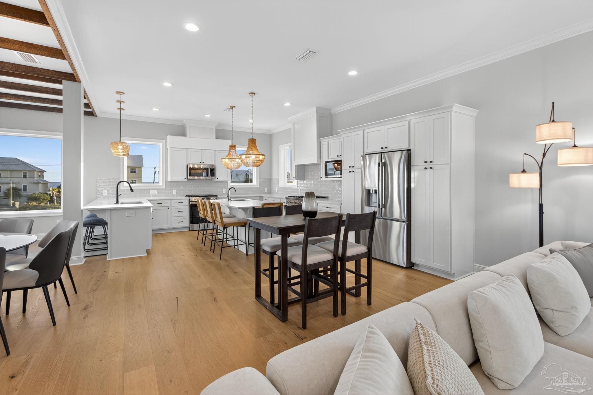 Gulf Shores, Alabama, 36542, United States, 6 Bedrooms Bedrooms, ,6 BathroomsBathrooms,Residential,Active,1972197